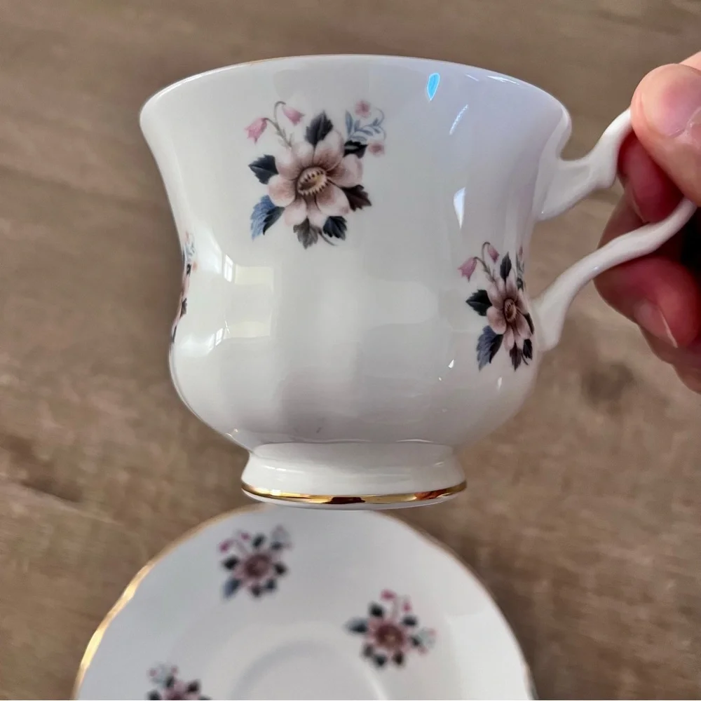 Vintage Royal Grafton Fine Bone‎ China Made in England Flower Cup & Saucer Set